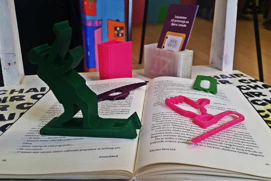 Plastični 3D paket za život s knjigama 